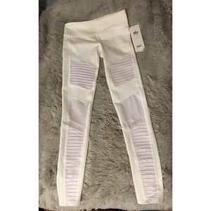 Alo Moto Yoga Leggings - White Size Small
